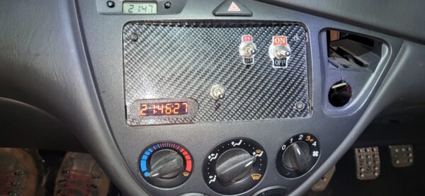 * TAƎS Rally Clock - USB fitting - Image 10