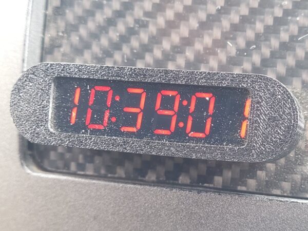 * TAƎS Rally Clock - USB fitting - Image 11